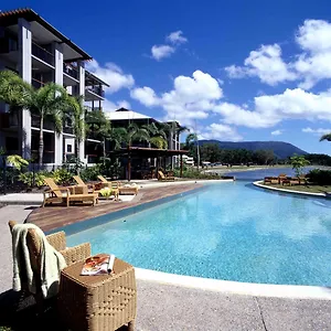 blue-lagoon-resort.queenslandhotels.net/